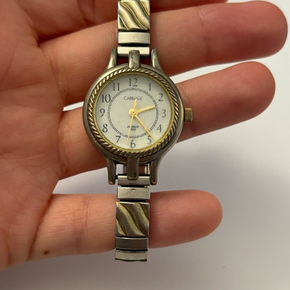 CARRIAGE BY TIMEX Vintage Two Tone Stainless Steel Stretch Demi Watch - Picture 3 of 6